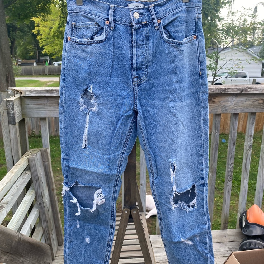 Ripped boyfriend fit high waisted jeans